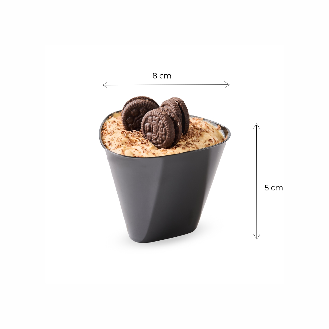 COPA PETITE TRIANGULAR PLASTICA NEGRA (8*8*5CM) BLISTER *12UNID.